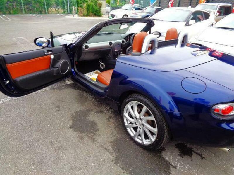 ROADSTER