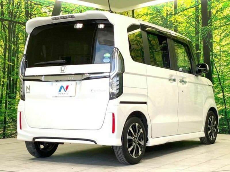 N BOX CUSTOM