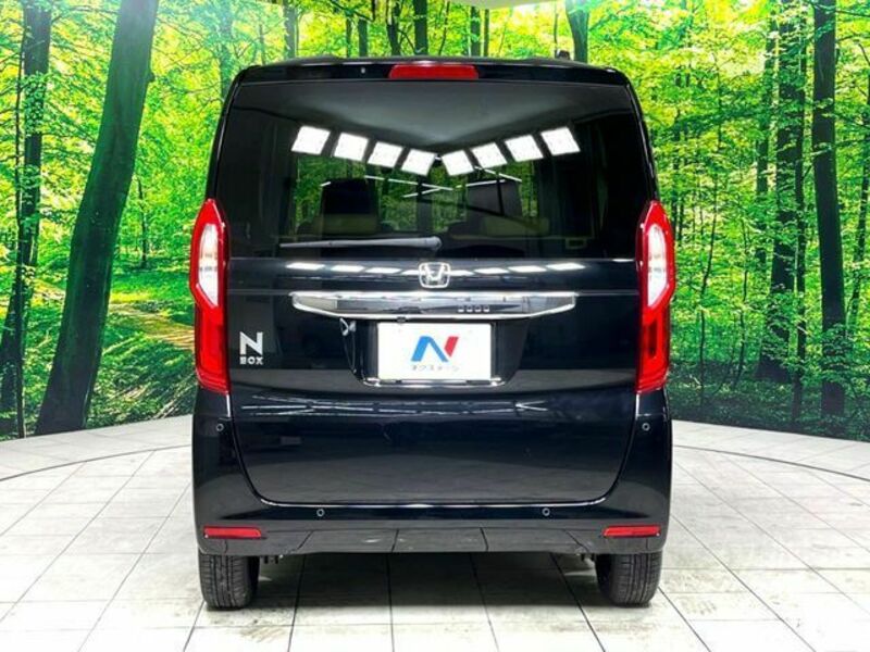 N BOX