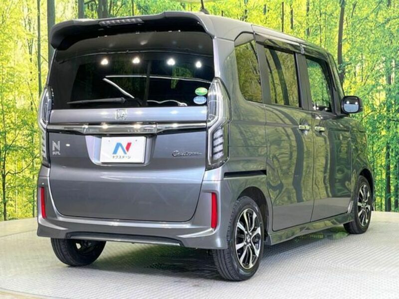N BOX CUSTOM