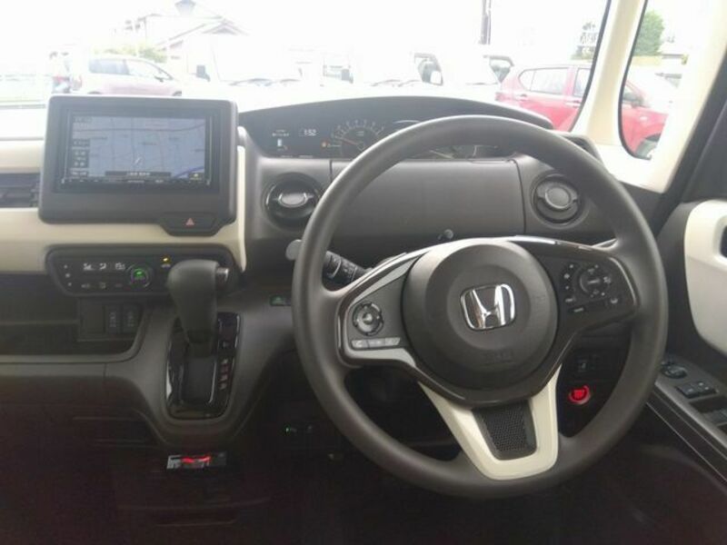 N BOX