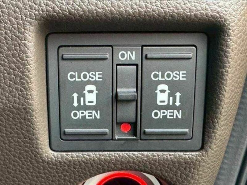 N BOX