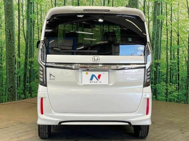 N BOX CUSTOM
