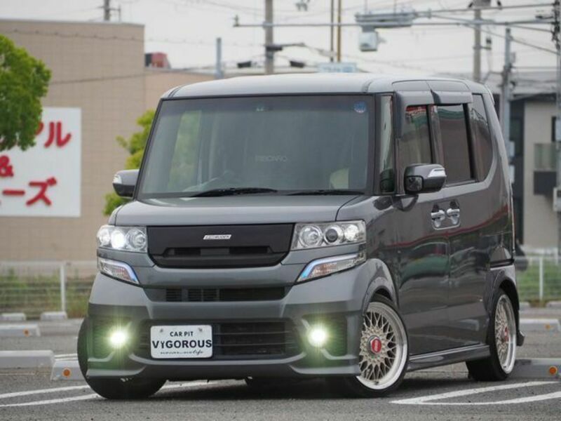 N BOX CUSTOM