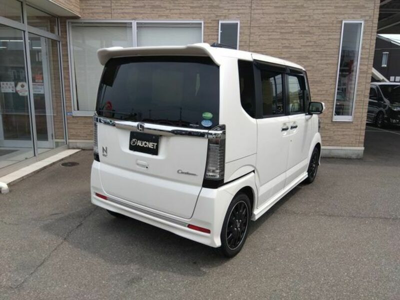 N BOX CUSTOM