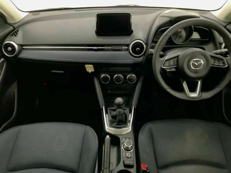 MAZDA2