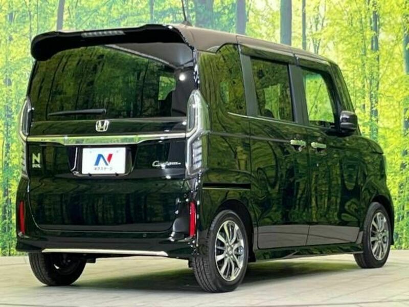 N BOX CUSTOM