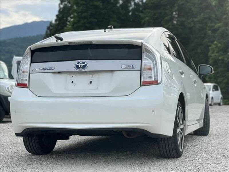 PRIUS PHV