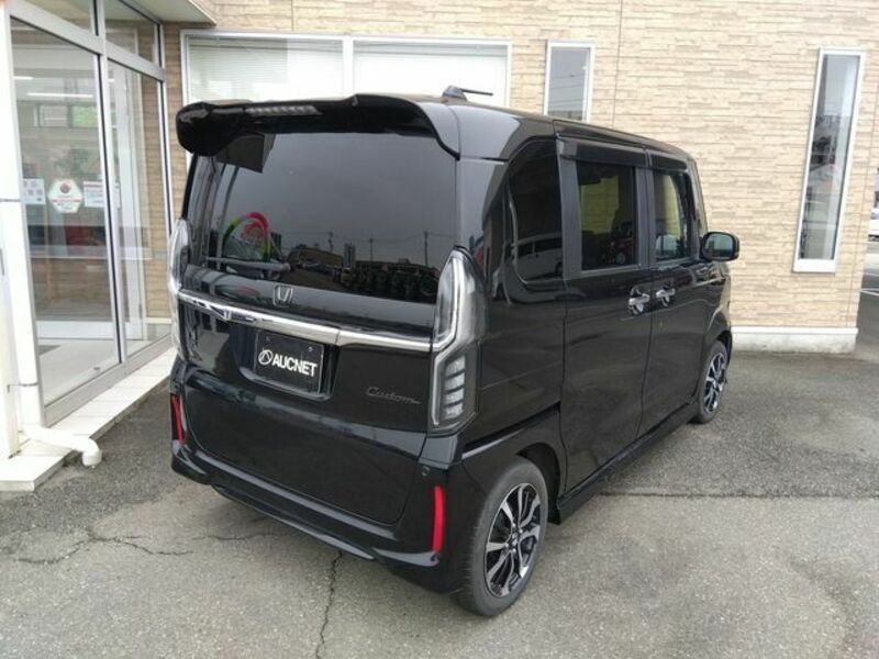 N BOX CUSTOM