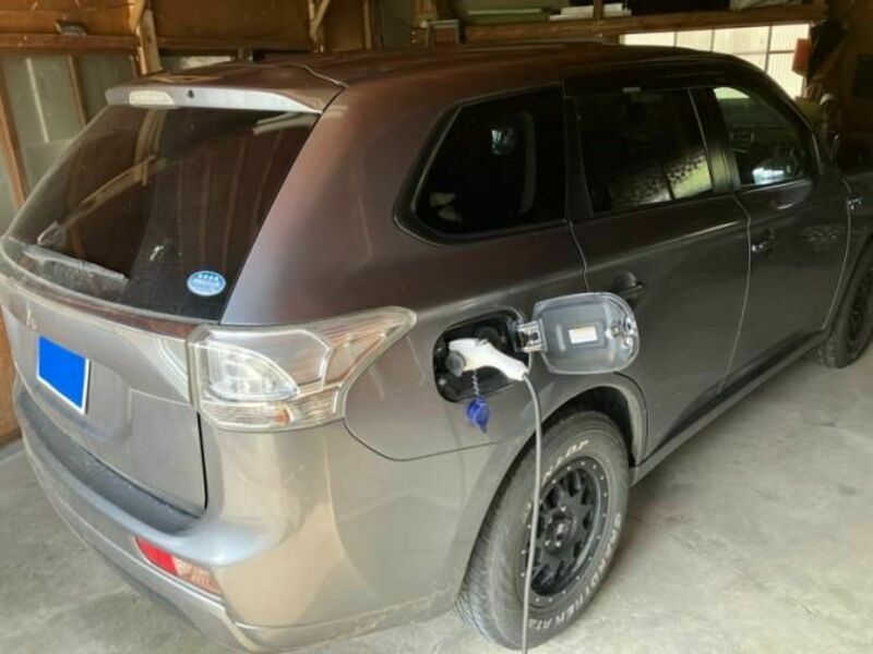 OUTLANDER PHEV