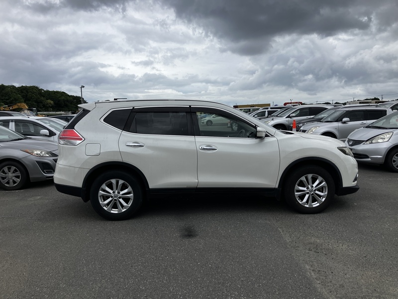 X-TRAIL