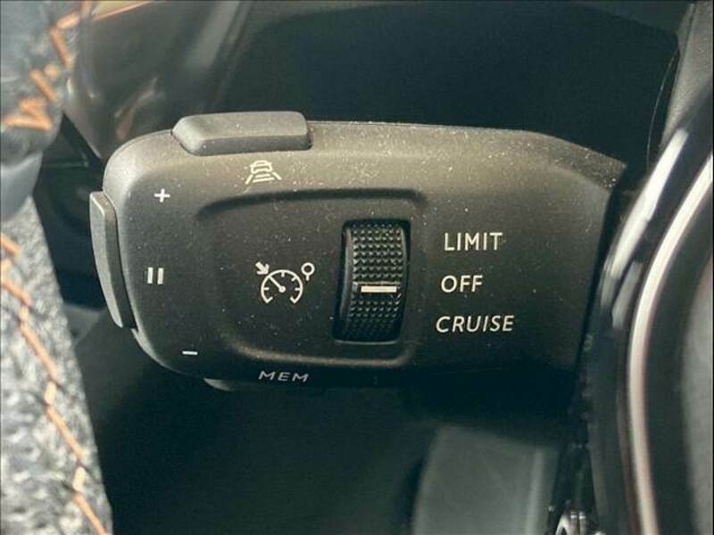 3008