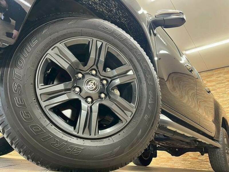 HILUX