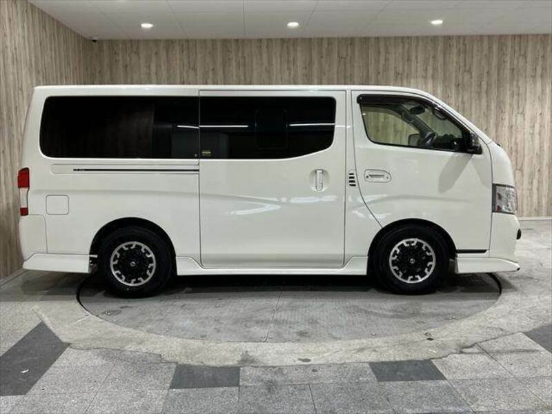 NV350 CARAVAN-15