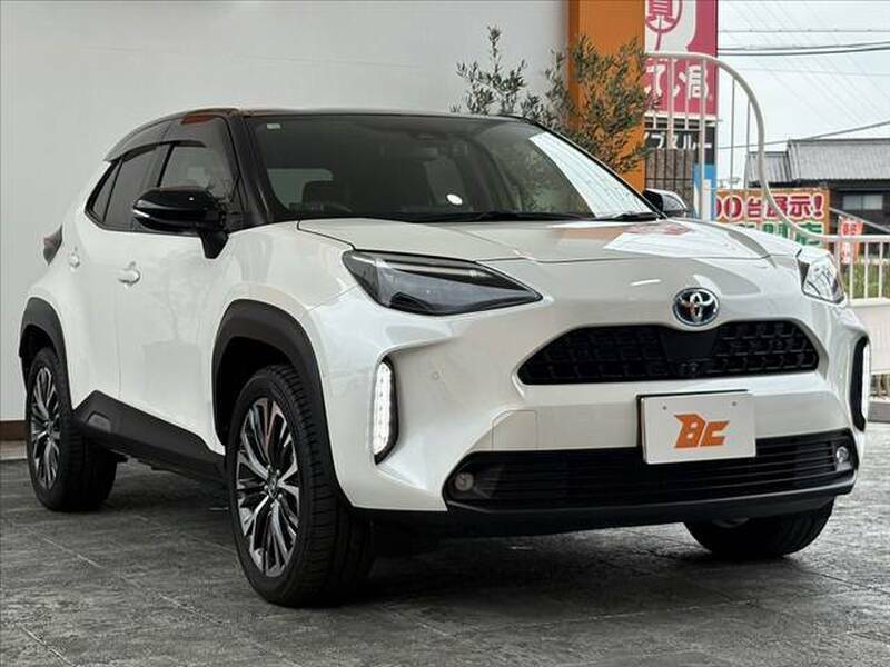 YARIS CROSS