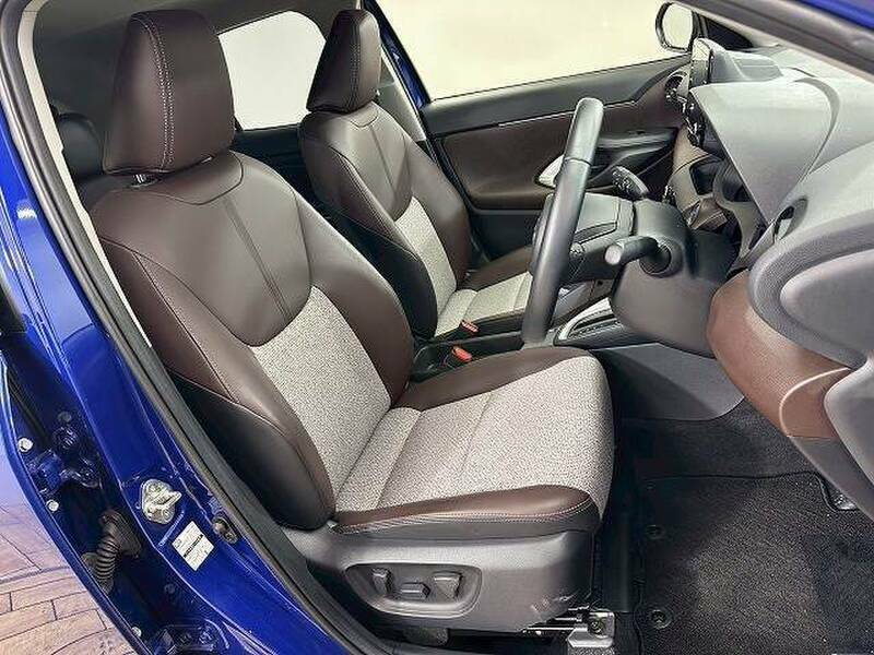 YARIS CROSS