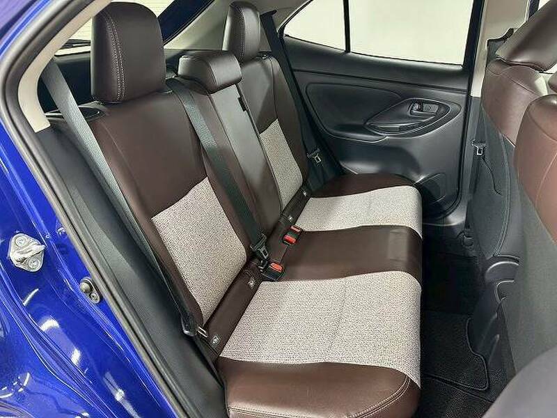 YARIS CROSS
