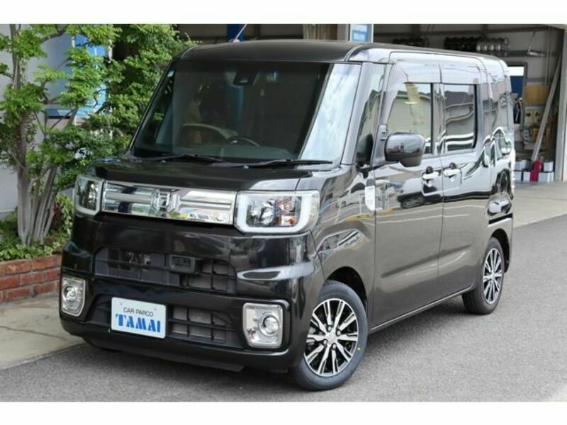 DAIHATSU WAKE