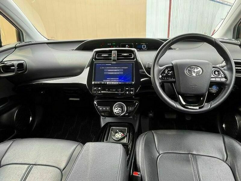 PRIUS PHV