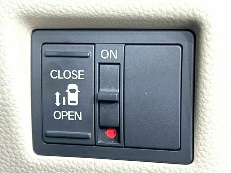 N BOX