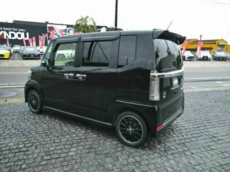 N BOX CUSTOM