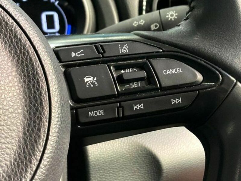 YARIS CROSS