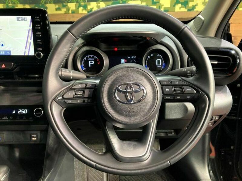YARIS CROSS