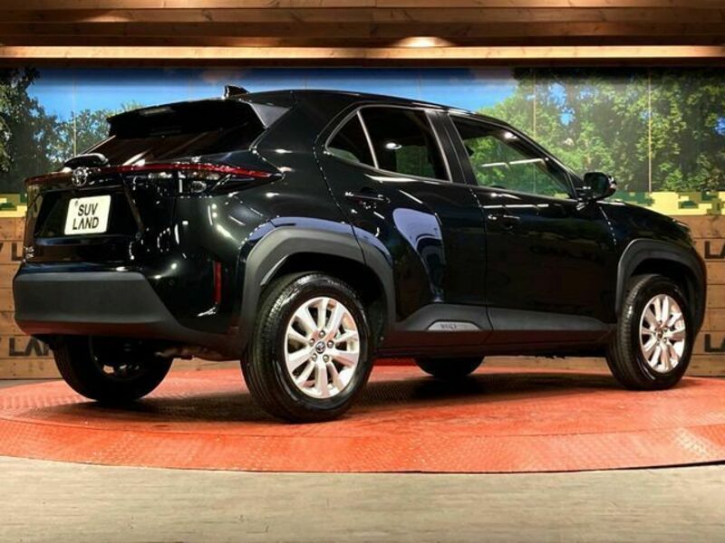 YARIS CROSS