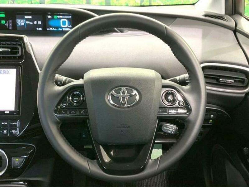 PRIUS PHV