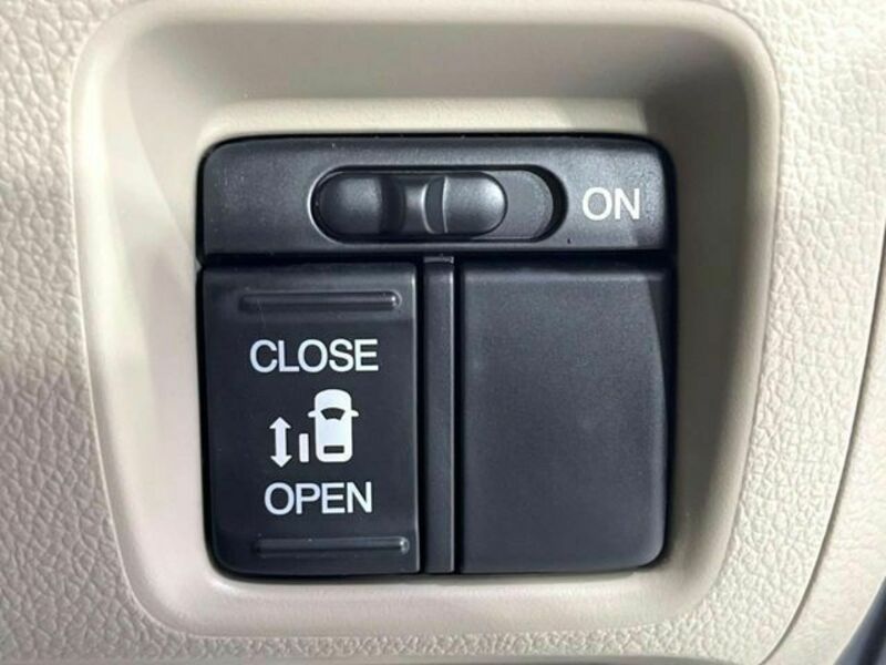 N BOX