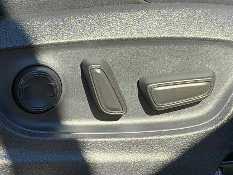 COROLLA CROSS