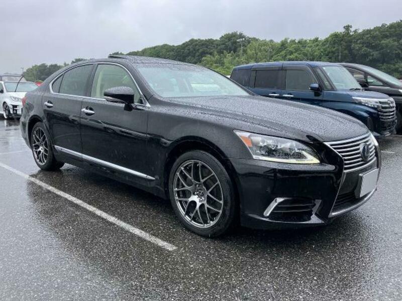 LEXUS LS