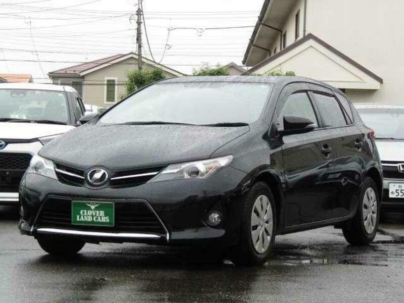 TOYOTA AURIS