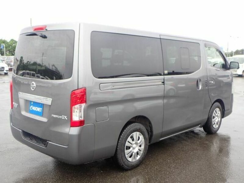 NV350 CARAVAN-7