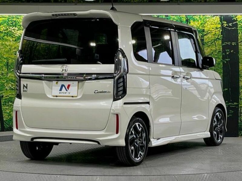 N BOX CUSTOM