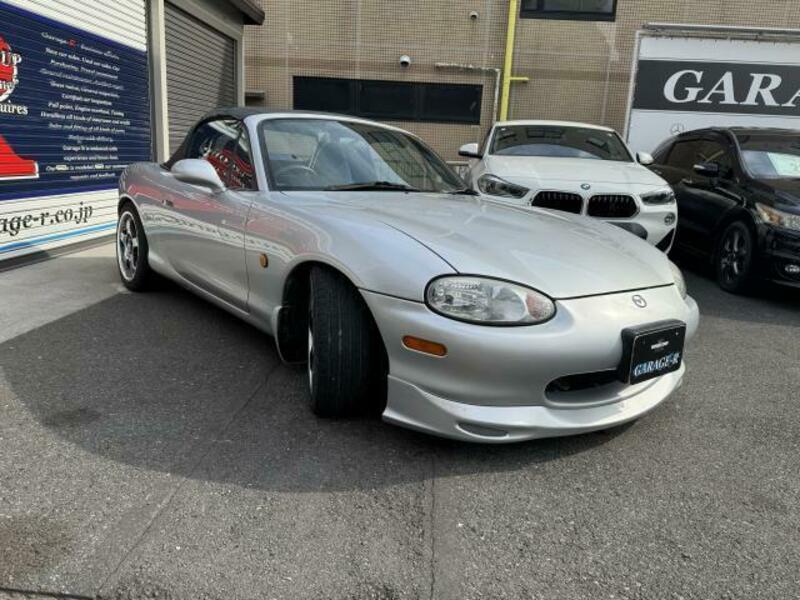 ROADSTER