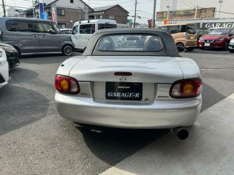 ROADSTER