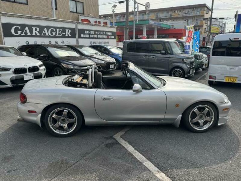 ROADSTER