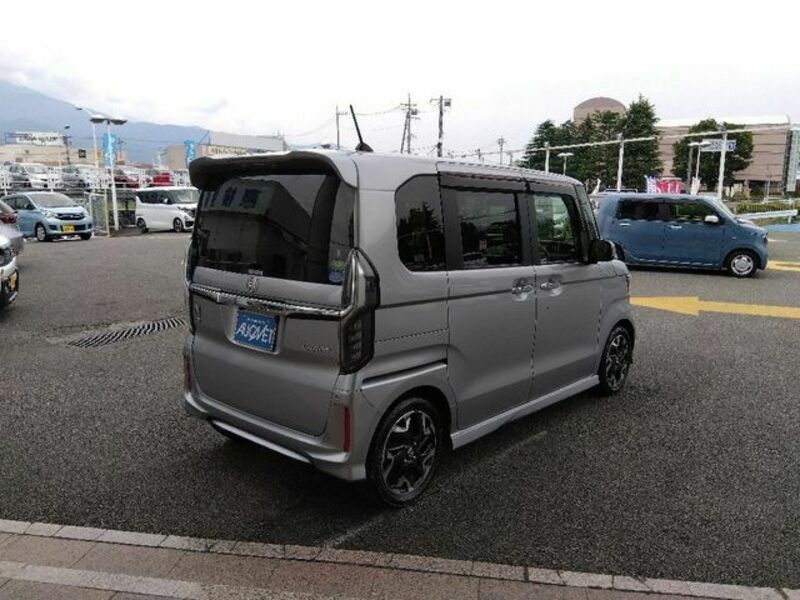 N BOX CUSTOM