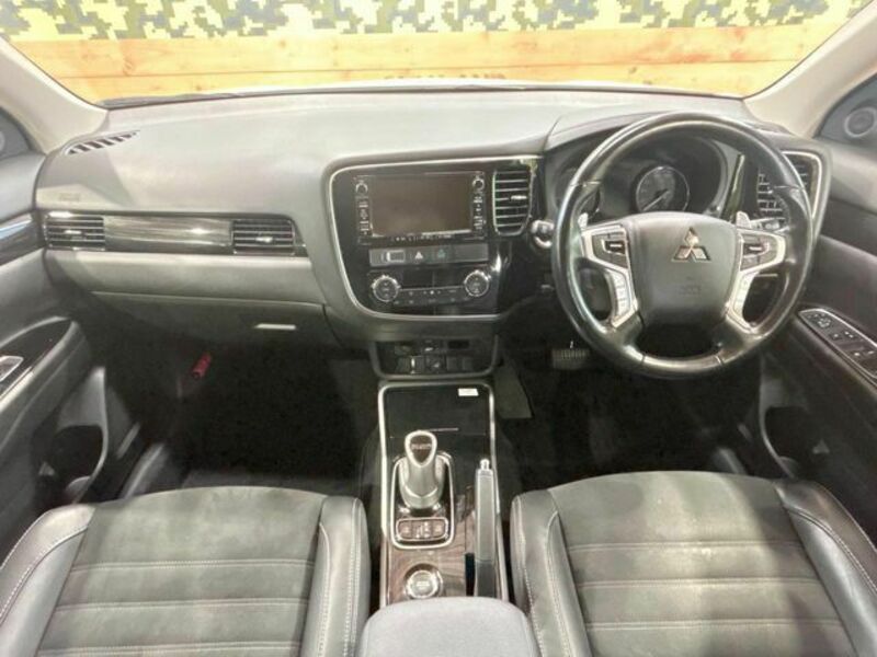 OUTLANDER PHEV