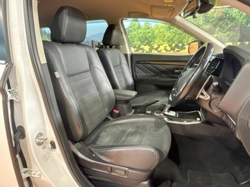 OUTLANDER PHEV