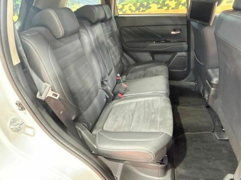 OUTLANDER PHEV