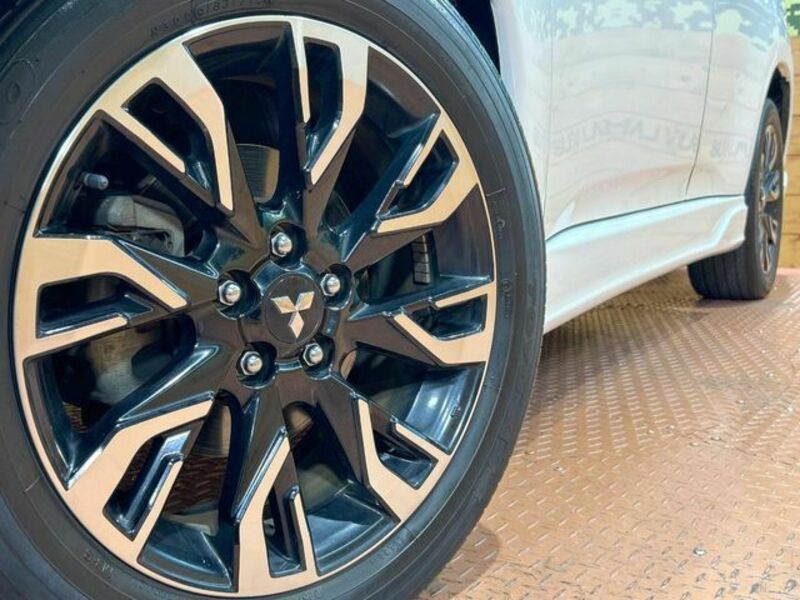 OUTLANDER PHEV