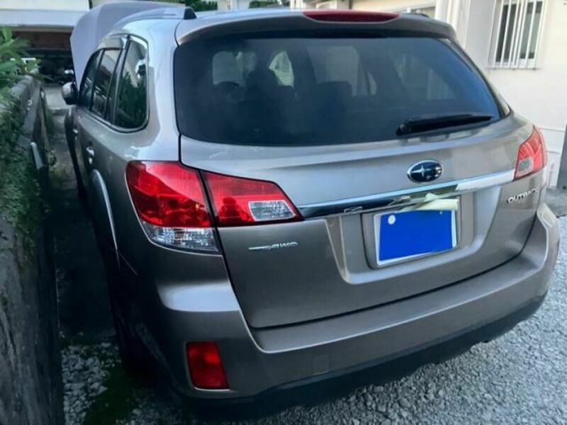 LEGACY OUTBACK
