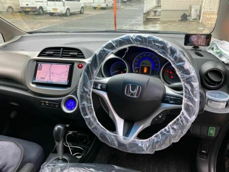 FIT HYBRID