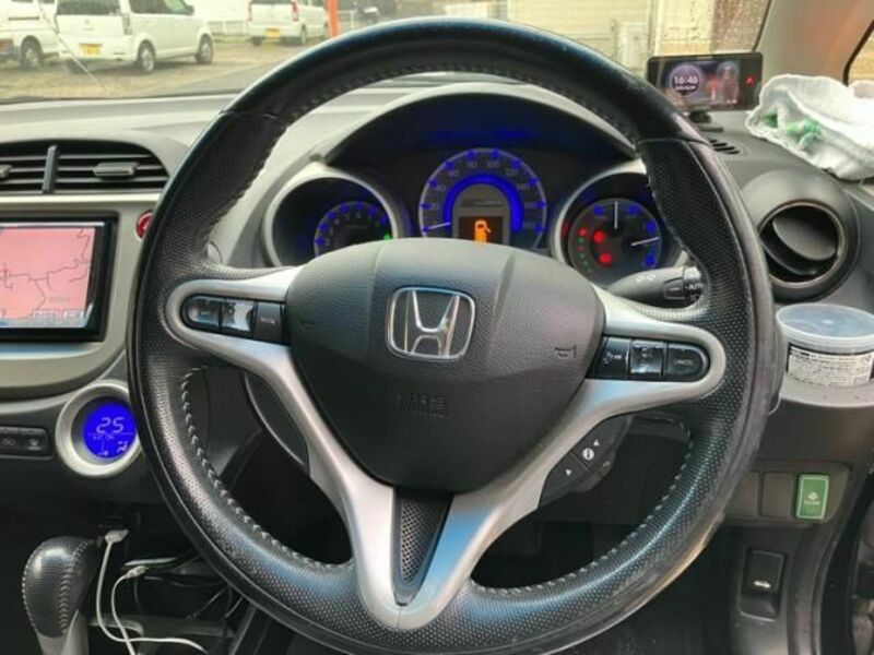 FIT HYBRID