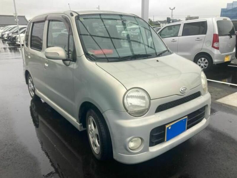 DAIHATSU MOVE LATTE