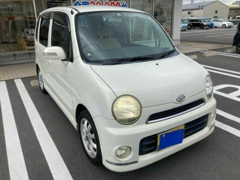 DAIHATSU MOVE LATTE