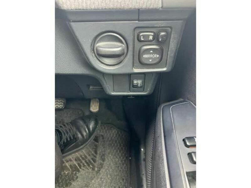 COROLLA AXIO