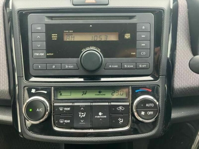 COROLLA AXIO